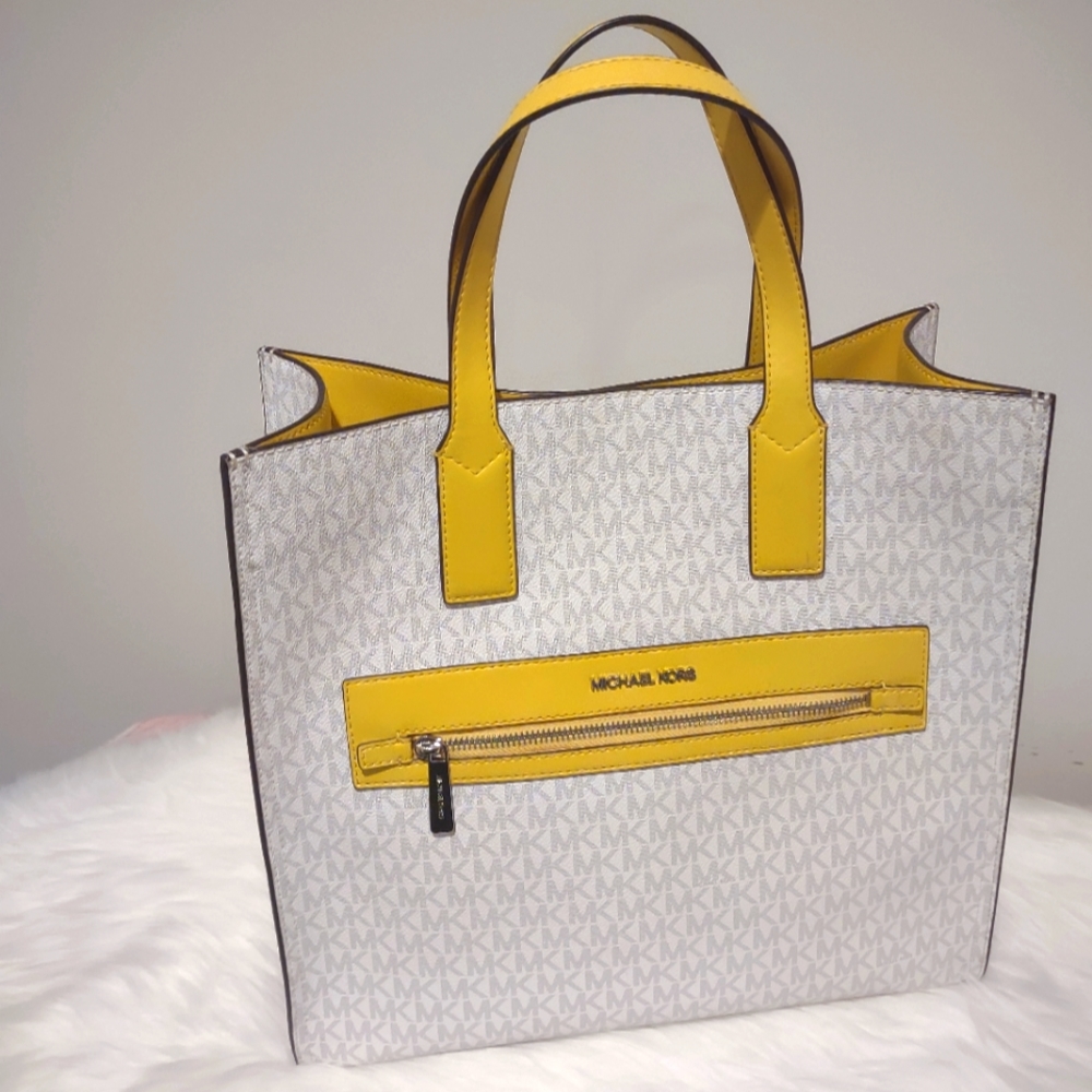 Michael Kors Kenly Large Tote Bag